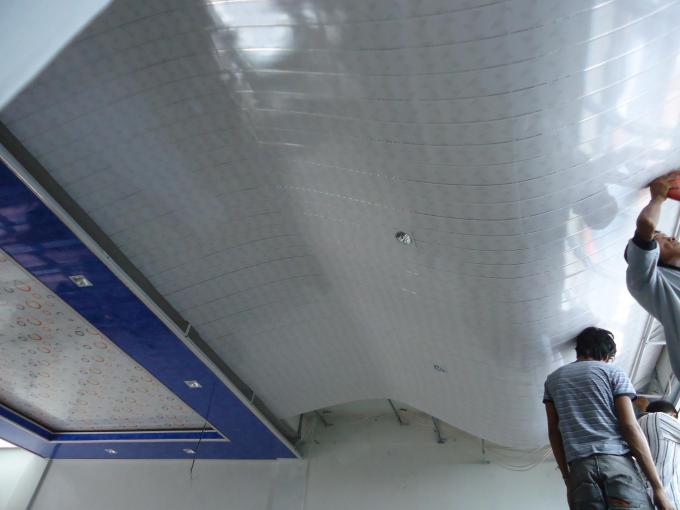 l'épaisseur de 10cm a expulsé la Manche en plastique, couleur de blanc de profil de fenêtre de PVC de style de F
