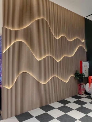 panneau de grille en bois plastique pour la décoration intérieure des murs et des plafonds nouveau panneau de mur wpc