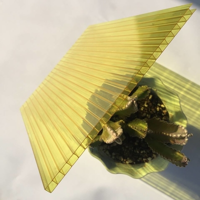 feuille de polycarbonate de 4mm - de 10mm, grande transmission de la lumière de feuille jaune de