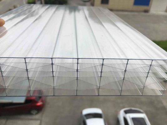 Panneaux en polycarbonate multicouches de 25 mm pour barrières aérodynamiques de camions à fort impact