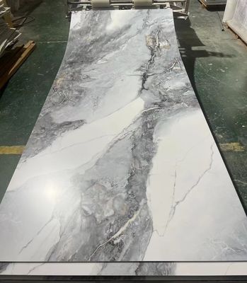 Des feuilles de marbre UV de couleur populaire pour la décoration des murs intérieurs faciles à installer
