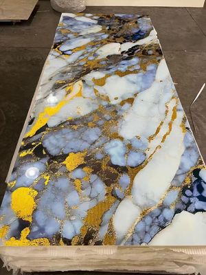 Panneau mural en marbre revêtu de UV résistant à l'eau très brillant pour mur intérieur