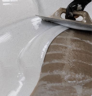 Facile à installer Peinture de sol de sable de couleur époxy pour l'extérieur en utilisant deux parties de peinture époxy au quartz Plancher époxy de couleur