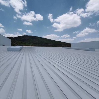 Fabricants de tôles de toiture en PVC blanc en résine synthétique à installation rapide, tôles de toiture en PVC de 2 mm pour toiture, tejas de UPVC populaires en Amérique latine