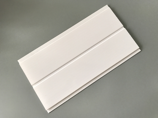 Panneaux de mur blancs simples de PVC de blanc, panneautage résistant d'humidité pour des salles de bains